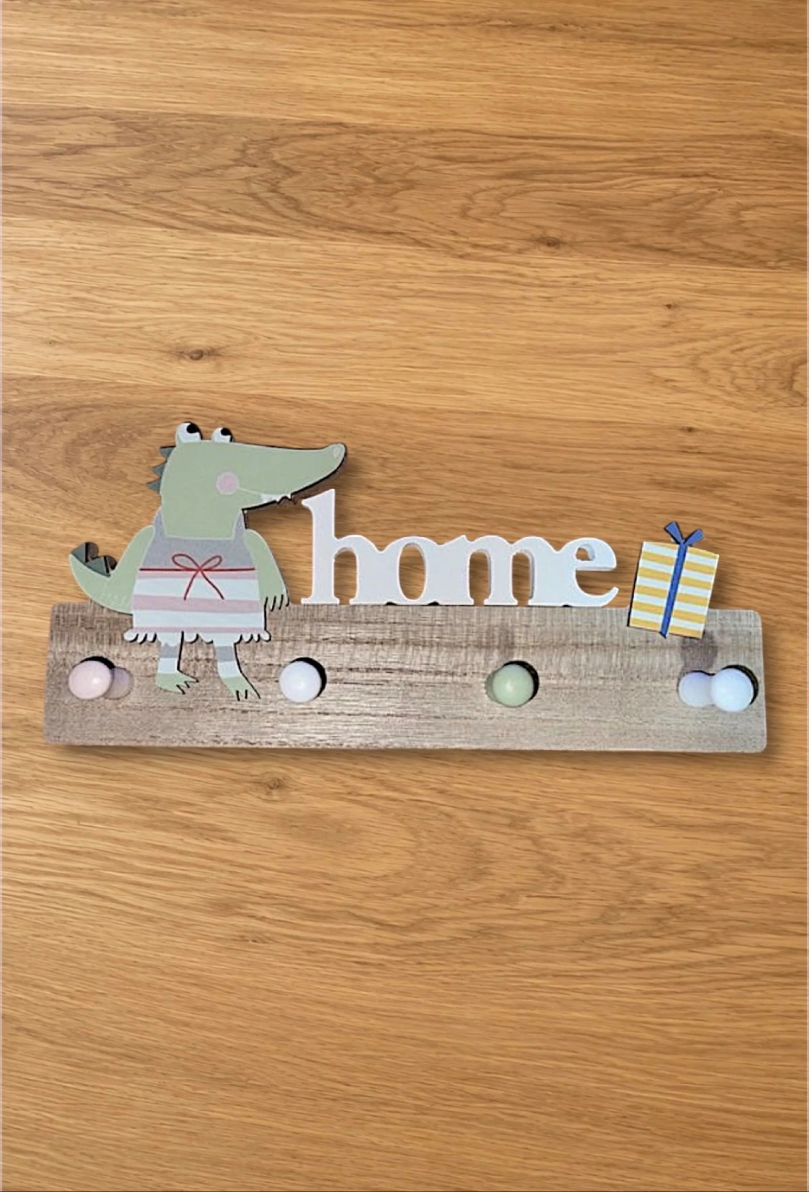 Pack 2 Percheros Infantiles Madera Cocodrilo "Home" – photo 2
